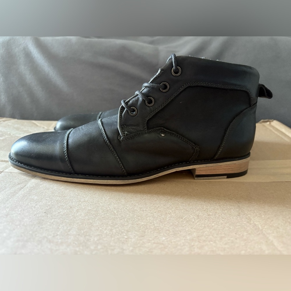 Steve Madden Johnnie Lace Up Boots